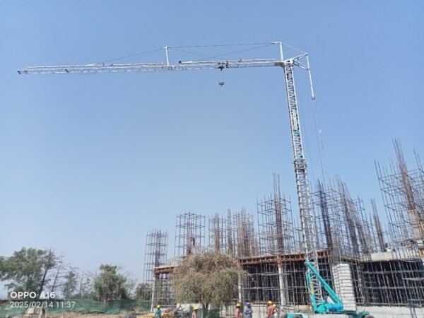 Mobile Tower Crane on Rent in Maharashtra
